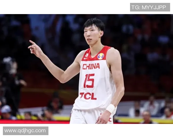 足球明星中谁被誉为12号球员的传奇与影响力解析 足球明星中谁被誉为12号球员的传奇与影响力解析