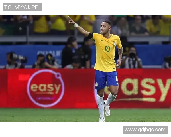 通过图片线索揭晓足球巨星内马尔的精彩瞬间与职业生涯故事