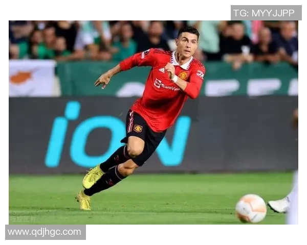 模仿足球明星伊布的技巧与风格如何提升你的球技与自信心 模仿足球明星伊布的技巧与风格如何提升你的球技与自信心