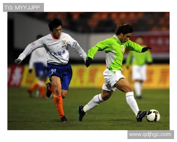 国内足球明星盘点他们在绿茵场上的辉煌成就与影响力